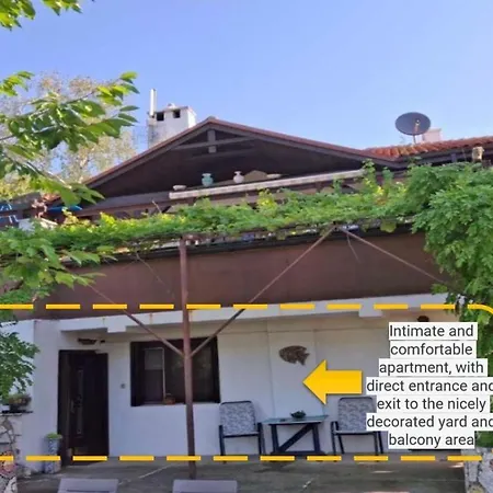 - Garden View & Art Gallery Apartment Belgrade